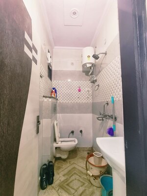 Bathroom in 3 BHK Builder Floor at Mansa Ram Park – for Rent