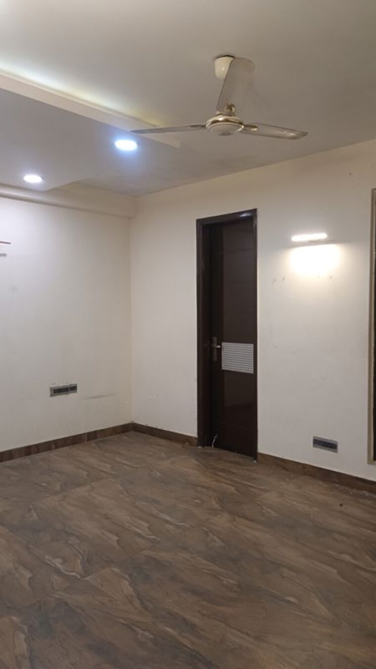 Room, new rajinder nagar 3 Bedroom 1803 Sq.Ft. Builder Floor In New Rajinder Nagar Delhi 10335208