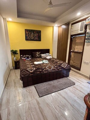 Bedroom in 3 BHK Builder Floor at Sector 47 – for Rent