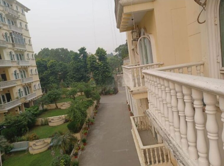 Balcony, new hyderabad 2 Bedroom 1200 Sq.Ft. Apartment In New Hyderabad Lucknow 10332771