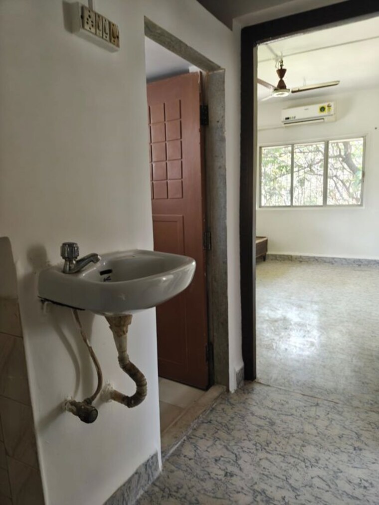 Hall, andheri west 2 Bedroom 1000 Sq.Ft. Apartment In Andheri West Mumbai 10335254