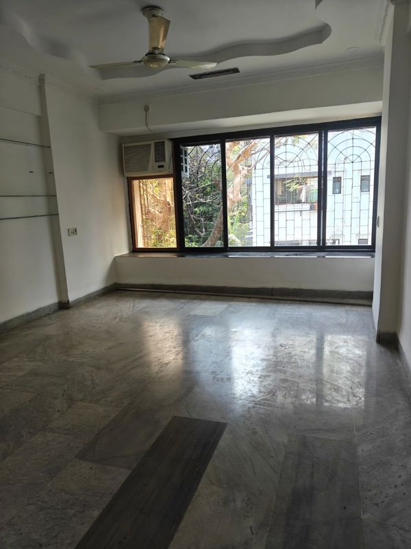 2 BHK + Extra Room Apartment For Rent in Andheri West