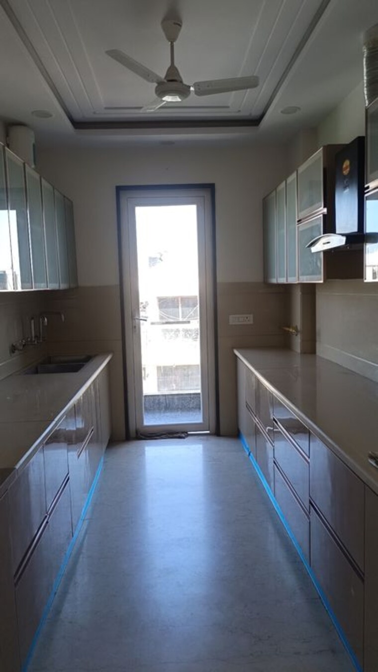 Kitchen, new rajinder nagar 3 Bedroom 1152 Sq.Ft. Builder Floor In New Rajinder Nagar Delhi 10335257