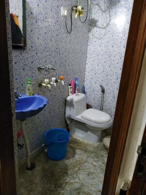 Bathroom in 1 BHK Builder Floor at Lajpat Nagar 4 – for Rent