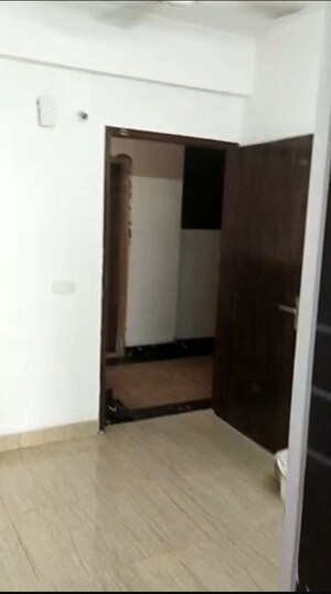 Living Room in 1.5 BHK Apartment at Migsun Roof, Raj Nagar Extension – for Rent