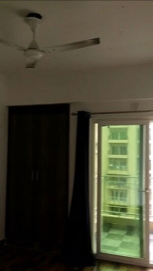 Room in 1.5 BHK Apartment at Migsun Roof, Raj Nagar Extension – for Rent