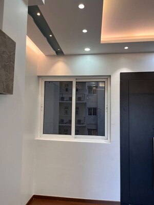 Room in 3.5 BHK Apartment at Paras Irene, Sector 70a – for Sale