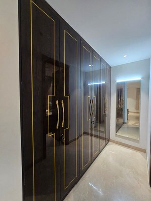 Building Lobby in 4 BHK Apartment at Safdarjung Enclave – for Rent