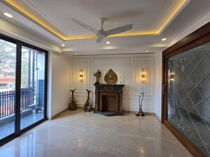 Living Room in 4 BHK Apartment at Safdarjung Enclave – for Rent