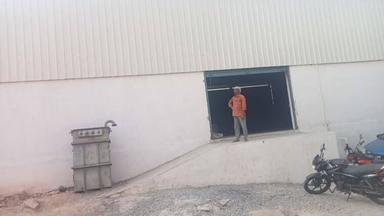 Room, sanath nagar Commercial Warehouse 8000 Sq.Ft. In Sanath Nagar Hyderabad 10335285