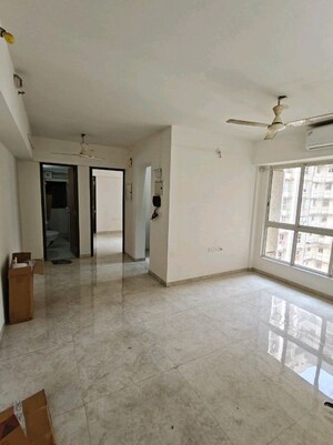 Room in 2 BHK Apartment at Lodha Amara, Kolshet Road – for Rent