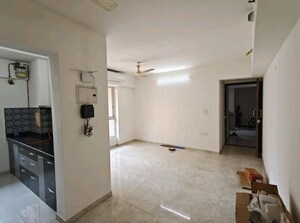 Room in 2 BHK Apartment at Lodha Amara, Kolshet Road – for Rent
