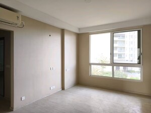 Room in 3 BHK Apartment at Assotech Blith, Sector 99 – for Sale