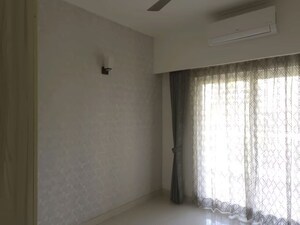 Room in 3 BHK Apartment at Assotech Blith, Sector 99 – for Sale