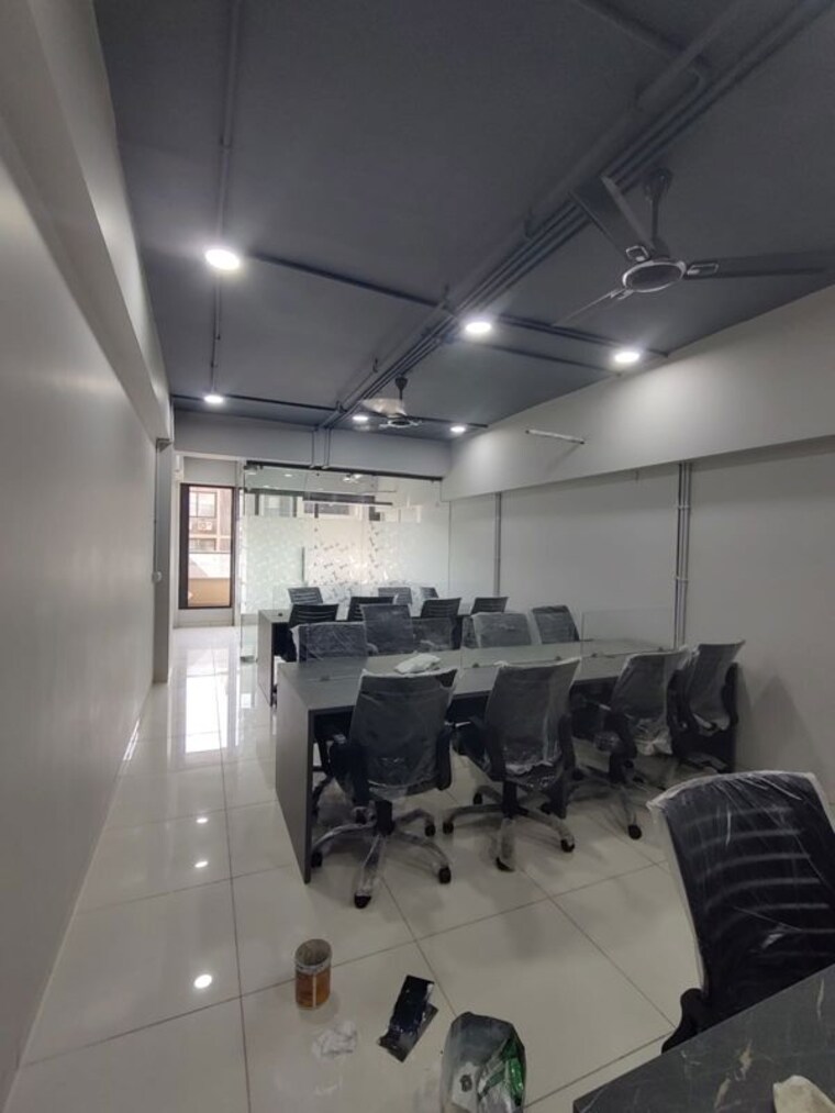 Team Area, gota Commercial Office Space 933 Sq.Ft. In Gota Ahmedabad 10335339