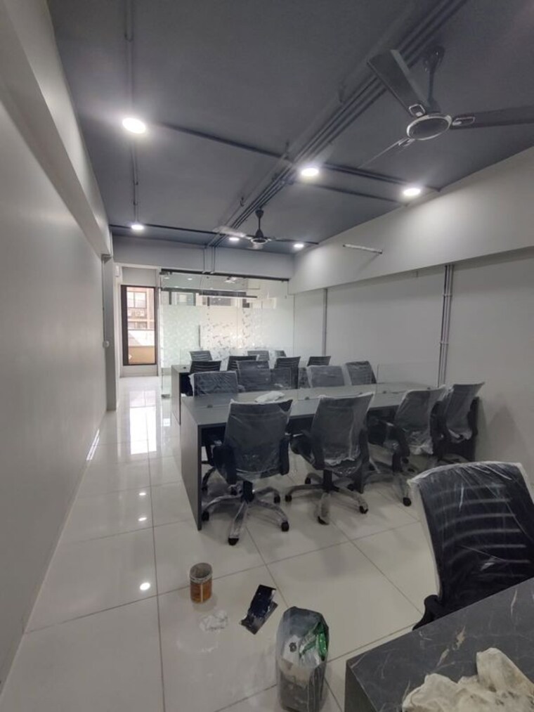 Team Area, gota Commercial Office Space 933 Sq.Ft. In Gota Ahmedabad 10335339