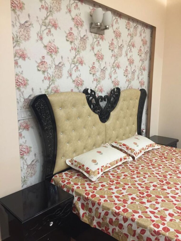 Bedroom, tulip-violet 4 Bedroom 2010 Sq.Ft. Apartment In Sector 69 Gurgaon 10335344