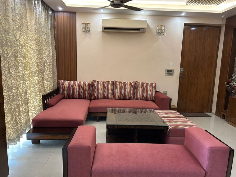 Bedroom, tulip-violet 4 Bedroom 2010 Sq.Ft. Apartment In Sector 69 Gurgaon 10335344