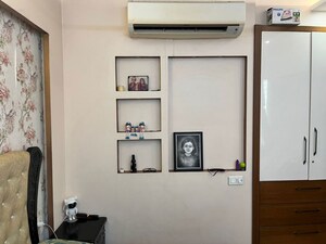 Furnished Amenities in 4 BHK Apartment at Tulip Violet, Sector 69 – for Sale
