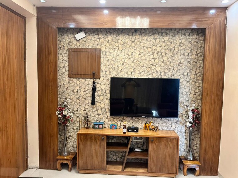 Living Room, tulip-violet 4 Bedroom 2010 Sq.Ft. Apartment In Sector 69 Gurgaon 10335344