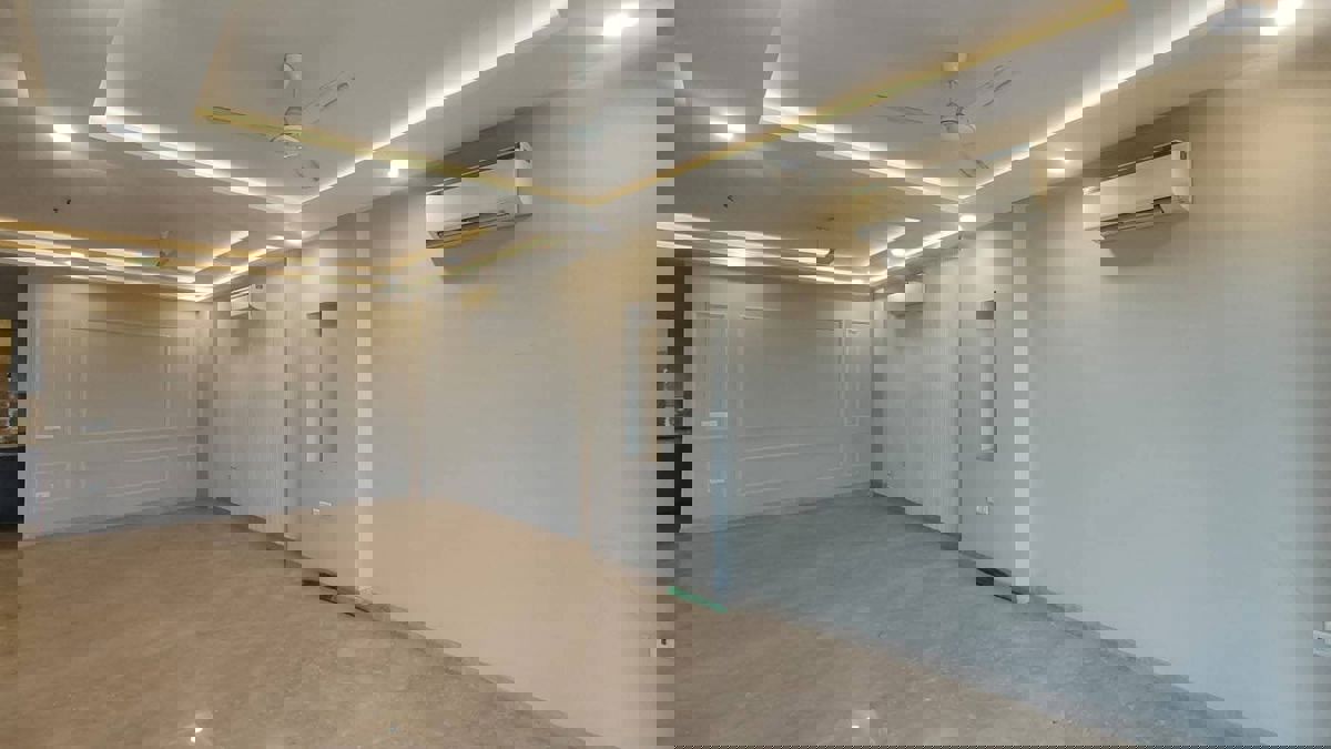 3.5 BHK + Extra Room,Basement 1721 Sq.Ft. Apartment in Smart World Orchard