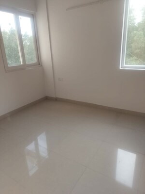 Room in 4 BHK Apartment at SS Linden, Sector 84 – for Rent