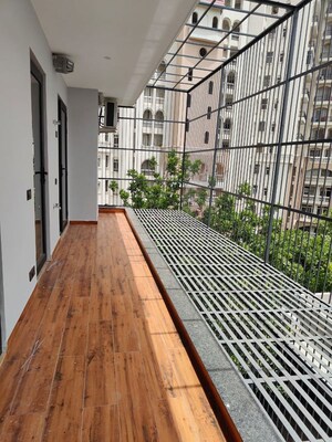 Balcony in 4 BHK Builder Floor at DLF City Phase IV, Dlf Phase iv – for Rent