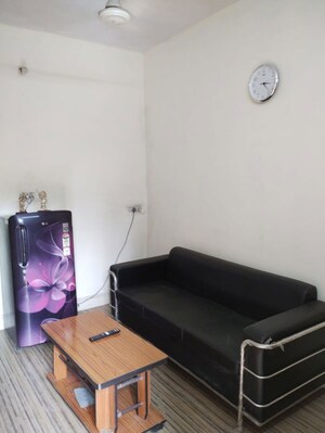 Furnished Amenities in 1.5 BHK Apartment at Gtb Enclave – for Rent