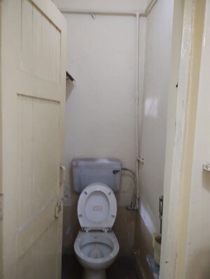 Bathroom in 1.5 BHK Apartment at Gtb Enclave – for Rent