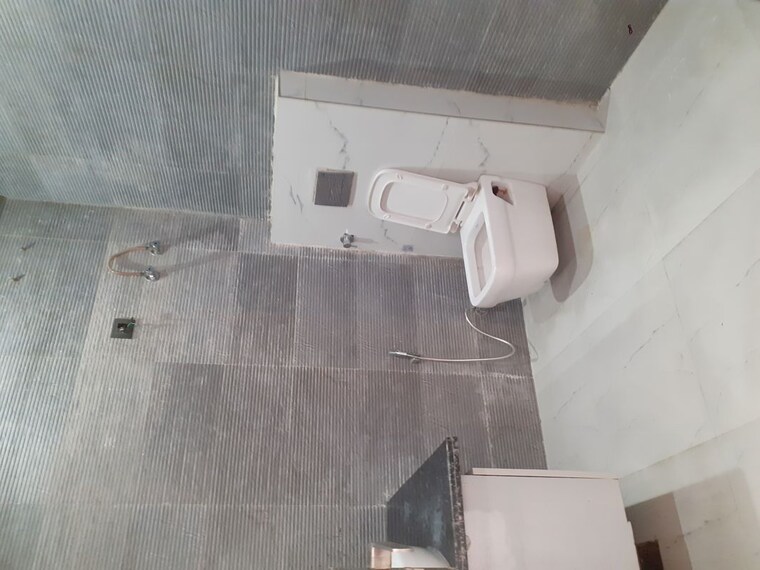 Bathroom, rajendra colony 2.5 Bedroom 1450 Sq.Ft. Builder Floor In Rajendra Colony Faridabad 10335450