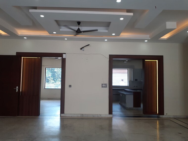 Room, rajendra colony 2.5 Bedroom 1450 Sq.Ft. Builder Floor In Rajendra Colony Faridabad 10335450