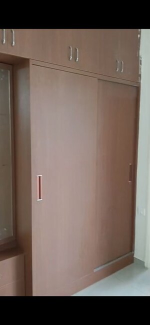 Room in 3 BHK Apartment at Pyramid Altia, Sector 70 – for Rent