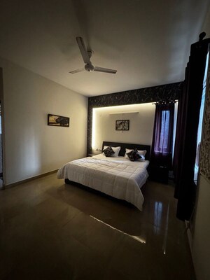 Bedroom in 2 BHK Builder Floor at Realtech The Luxurium, Sushant Lok I – for Rent
