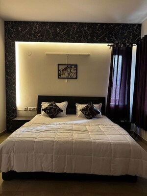 Bedroom in 2 BHK Builder Floor at Realtech The Luxurium, Sushant Lok I – for Rent