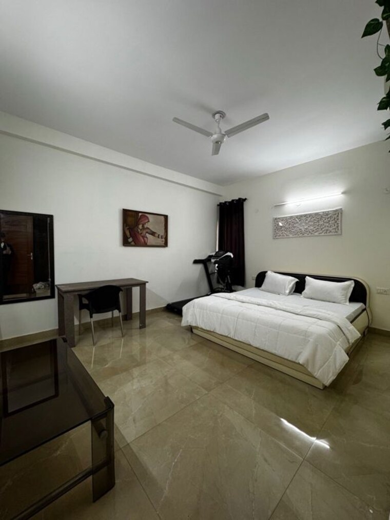 Bedroom, realtech-the-luxurium 2 Bedroom 360 Sq.Ft. Builder Floor In Sushant Lok I Gurgaon 10335439