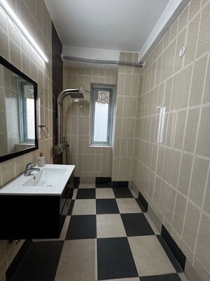 Attached Bathroom in 2 BHK Builder Floor at Realtech The Luxurium, Sushant Lok I – for Rent