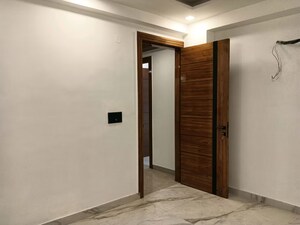 Room in 3 BHK Apartment at The Legend One, Sector 57 – for Sale
