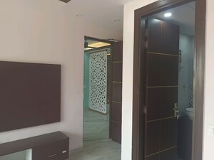 Room in 6 BHK Apartment at BPTP Freedom Park Life, Sector 57 – for Sale