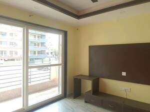 Room in 6 BHK Apartment at BPTP Freedom Park Life, Sector 57 – for Sale