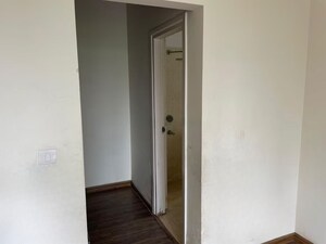 Room in 6 BHK Apartment at BPTP Freedom Park Life, Sector 57 – for Sale