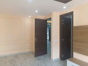 Room in 6 BHK Apartment at BPTP Freedom Park Life, Sector 57 – for Sale