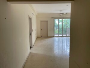 Room in 6 BHK Apartment at BPTP Freedom Park Life, Sector 57 – for Sale