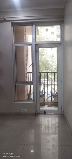 Apartment For Rent in Gaur City 2 - 10th Avenue