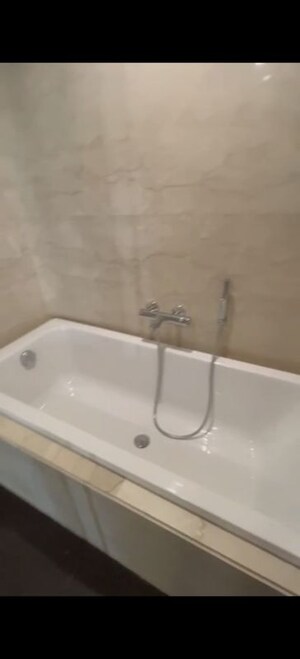 Furnished Amenities in 3 BHK Apartment at Lodha Sterling, Kolshet Road – for Sale