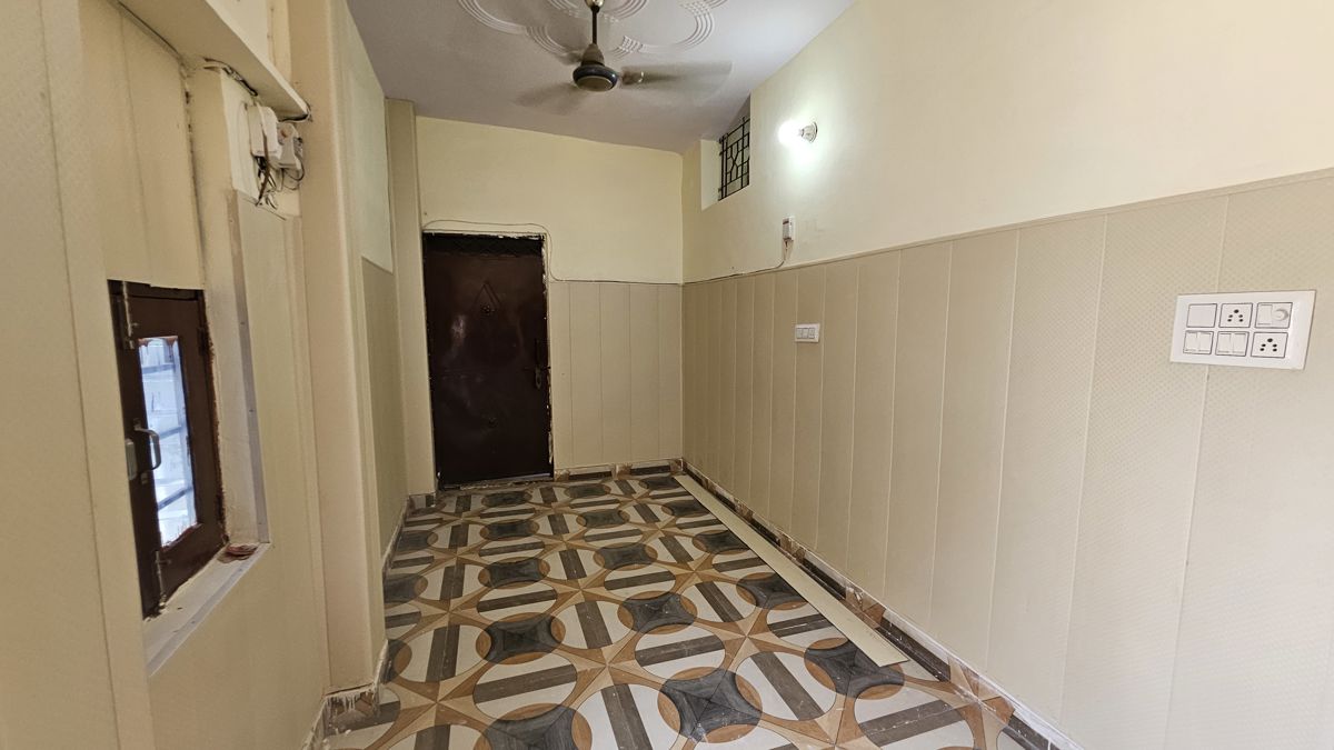 2 BHK + Study Room,Extra Room Apartment For Rent in Dilshad Garden