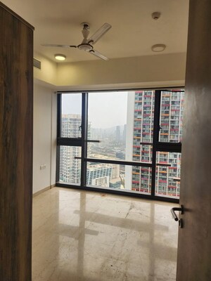 Room in 3 BHK Apartment at Lodha The Park Trump Tower, Worli – for Rent