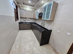 Kitchen in 2 BHK Builder Floor at DLF City Gurgaon, Sector 27 – for Rent