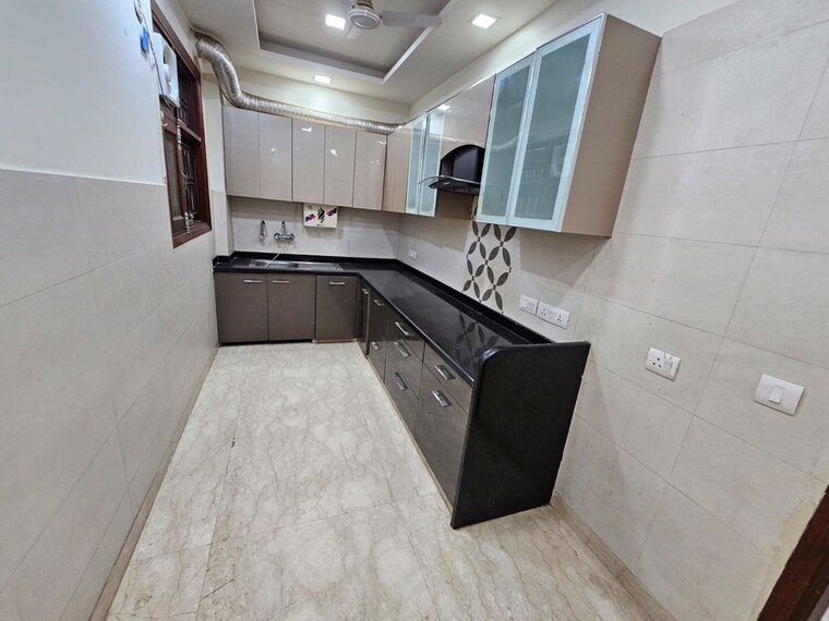 Kitchen, dlf-city-gurgaon 2 Bedroom 120 Sq.Ft. Builder Floor In Sector 27 Gurgaon 10335469