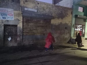 Parking in  Shop at Old Chungi – for Sale