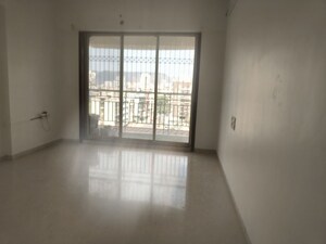 Room in 3 BHK Apartment at Elite Grandeur, Kharghar – for Rent